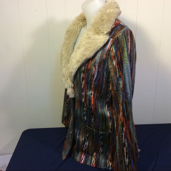 Women’s MinkPink jacket with faux fur collar. Womens size small - Picture 7 of 12